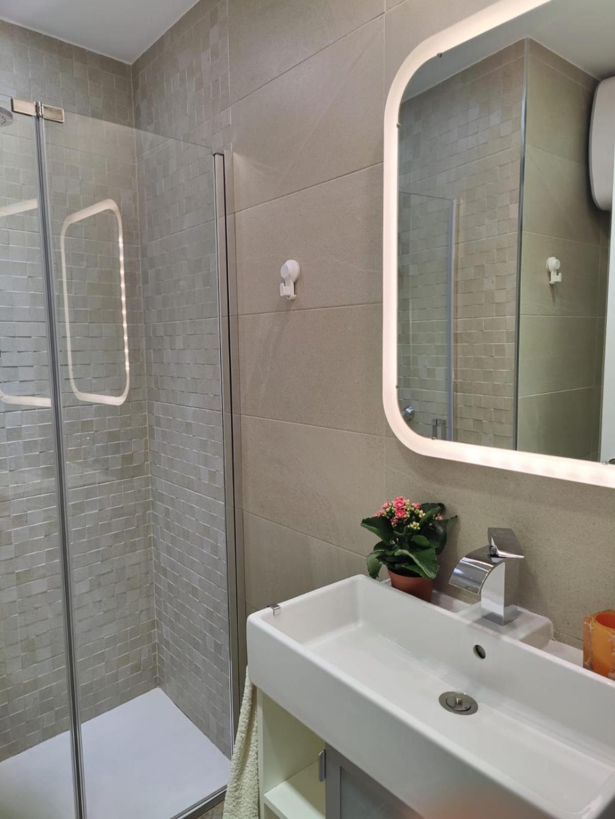 Luminoso Apartamento Exterior Con Balcon Y Patio En Centro Historico Feria-Alameda Севилья Экстерьер фото
