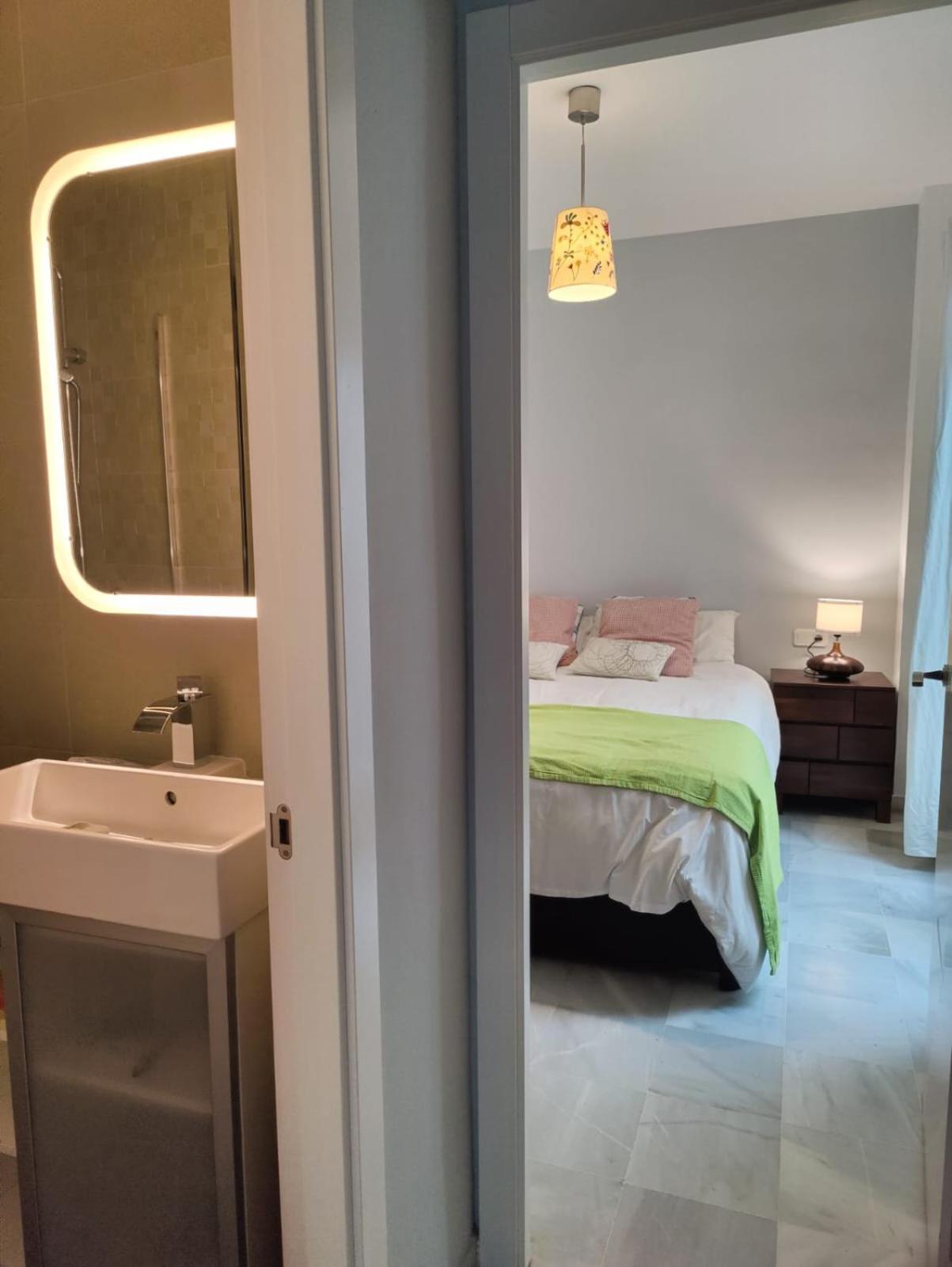 Luminoso Apartamento Exterior Con Balcon Y Patio En Centro Historico Feria-Alameda Севилья Экстерьер фото